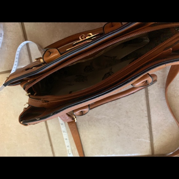 Purse - Picture 3 of 4